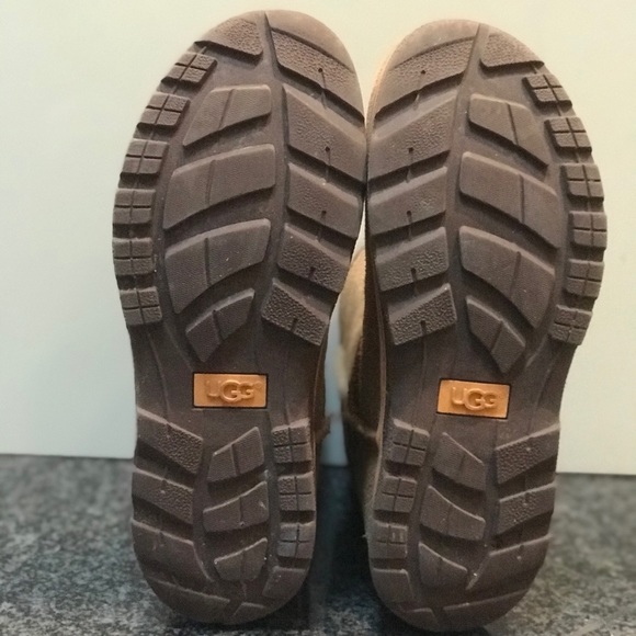 UGG GIRLS US SIZE4 - Picture 4 of 4